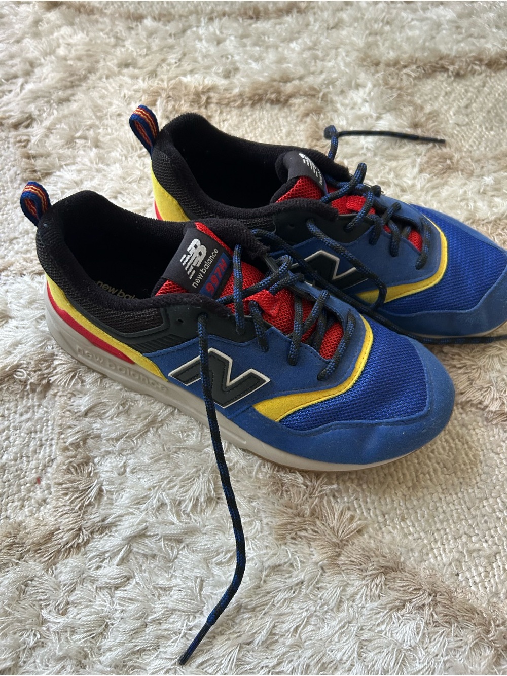 Kid’s new balance sneaker